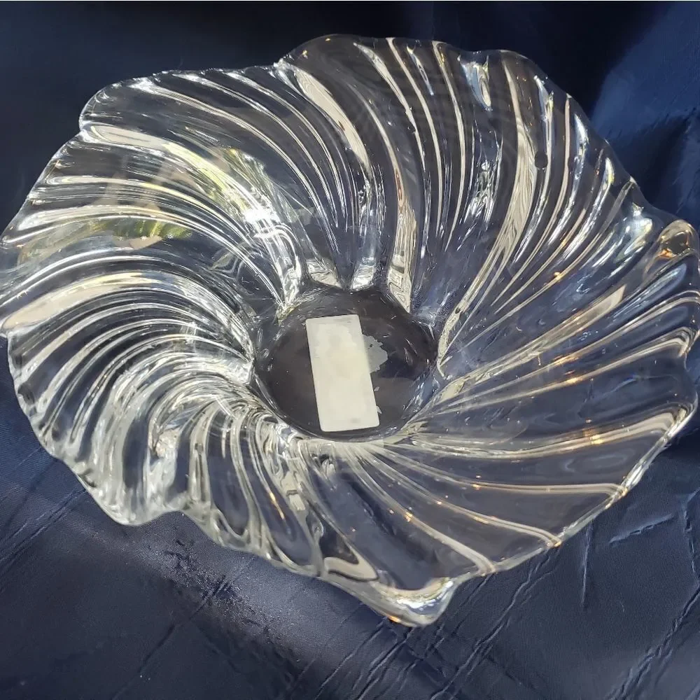 Matching crystal center piece bowl ONLY